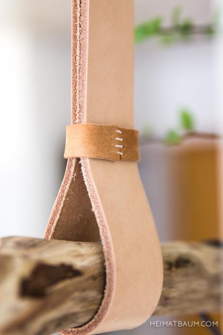 DIY low-cost para colgar los trapos y delantales en la cocina