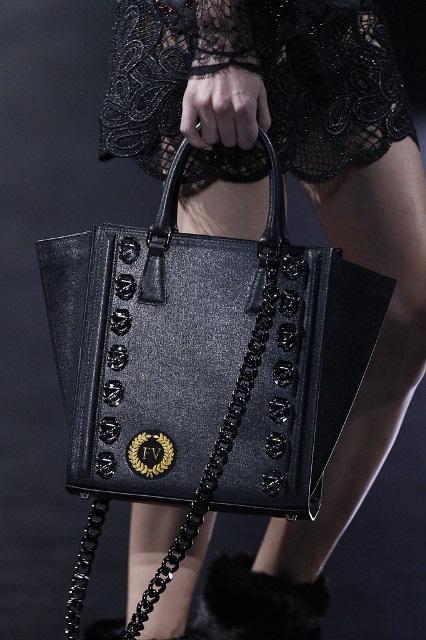 Felipe Varela, bienvenido al futuro. La ropa que no se pondrá la reina Letizia