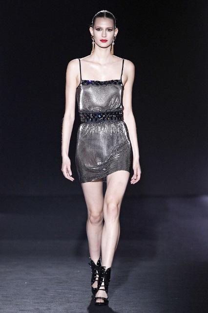 Felipe Varela, bienvenido al futuro. La ropa que no se pondrá la reina Letizia