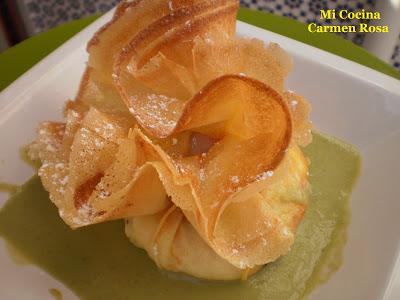 MONEDEROS DE PASTA BRICK RELLENOS DE SOBRASADA CON PATATAS Y UVAS PASAS