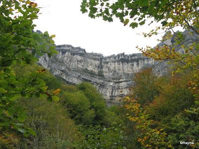 Nacedero del río Urederra, Sierra de Urbasa (Navarra) 26-10-13