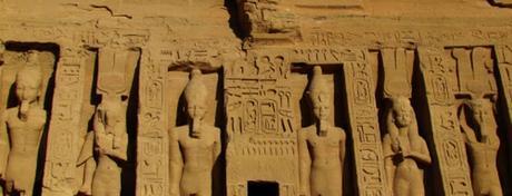 Tocados y coronas egipcias. Abu Simbel. Egipto