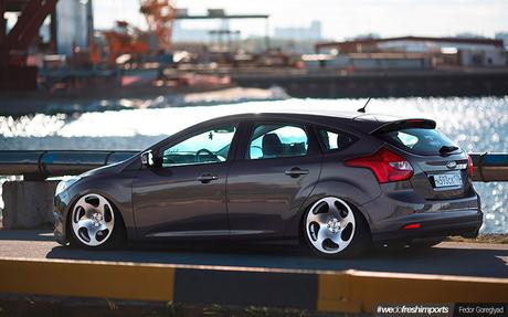 Ford Focus mk3 stance desde Rusia.
