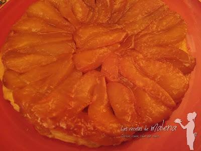 Tarta Tatin con peras y canela