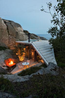 Cabaña Moderna en las Rocas