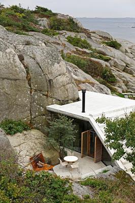 Cabaña Moderna en las Rocas