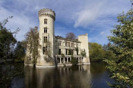 Château de la Mothe-Chandeniers, abandonado