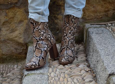 combina tu prenda comodin con unos pantalones anchos