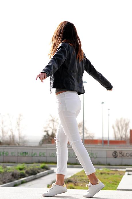 PANTALONES BLANCOS