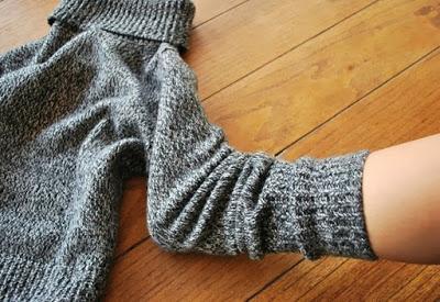 Pantuflas largas para el frío reciclando un suéter