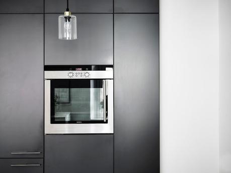 techos altos planta semi abierta lámparas colgantes interiores nórdicos decoración pisos pequeños decoración blanco cocinas nórdicas modernas blog decoración nórdica Amplitud con blancos y neutros 