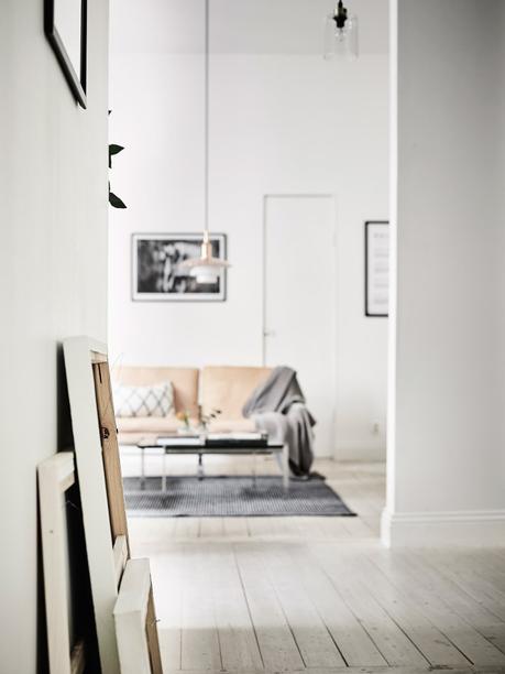 techos altos planta semi abierta lámparas colgantes interiores nórdicos decoración pisos pequeños decoración blanco cocinas nórdicas modernas blog decoración nórdica Amplitud con blancos y neutros 