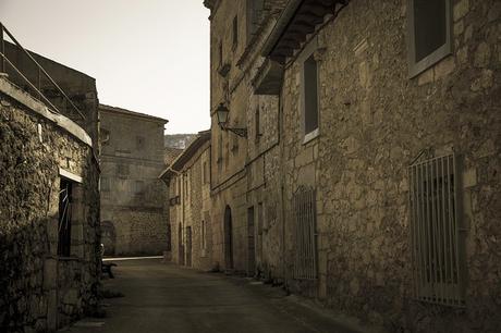 Pesquera de Ebro, el pueblo de los escudos