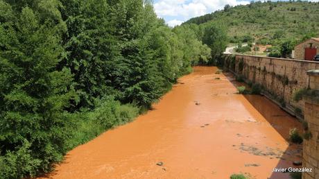 Burgos. Covarrubias. El misterio del río colorado. The mystery of the Colorado River