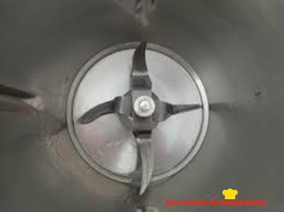TRUCO PARA LIMPIAR LAS CUCHILLAS DE NUESTRA THERMOMIX