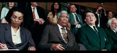 Mandela analizando las posibilidades del equipo desde la grada.