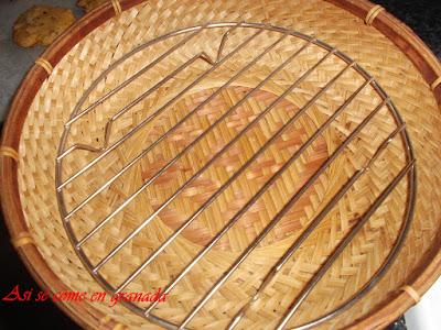 Galletas de tomates secos y albahaca