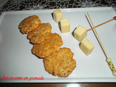 Galletas de tomates secos y albahaca