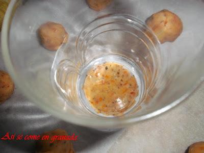 Galletas de tomates secos y albahaca