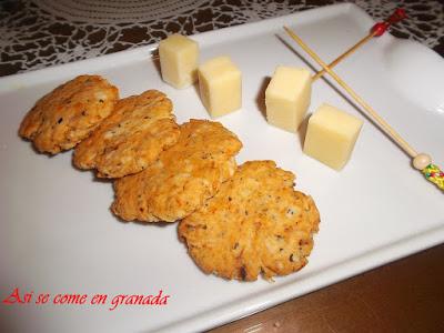 Galletas de tomates secos y albahaca