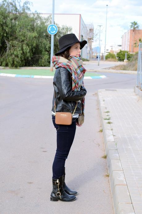 Leather and stripes_look_mivestsidoazul (2)