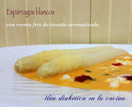 Espárragos blancos con crema fría de tomate aromatizada