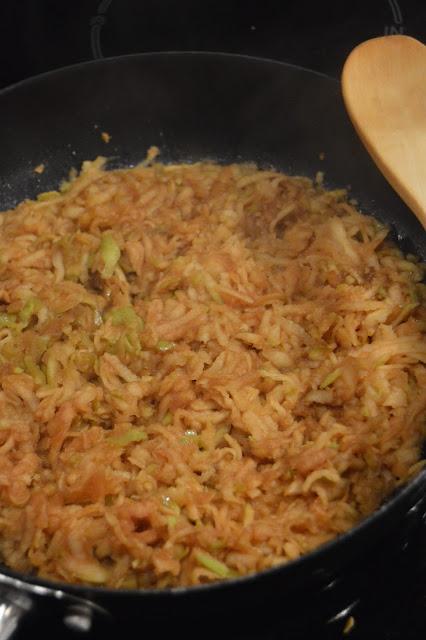 LA PEQUEÑA EXCEPCIÓN.... EN FORMA DE TARTA DE MANZANA