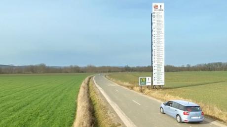McDonald’s trollea a Burger King con esta valla publicitaria