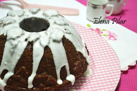 Bundt cake de manzana y nueces pecanas