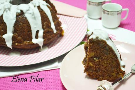 Bundt cake de manzana y nueces pecanas