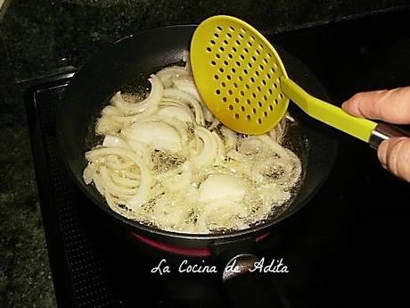 Fritada de patatas, pimientos y cebolla