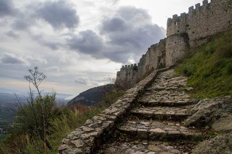 Esparta, una ciudad normal, con espartanos que usan smartphone