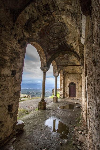 Esparta, una ciudad normal, con espartanos que usan smartphone