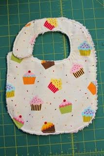 -DIY- Baberos con moldes incluidos -DIY- Baberos con moldes incluidos