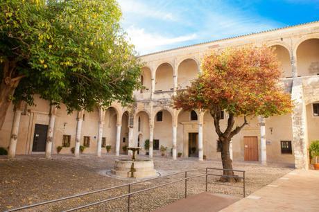 FASHION VILLAGE EN CÁDIZ FASHION VILLAGE EN CÁDIZ