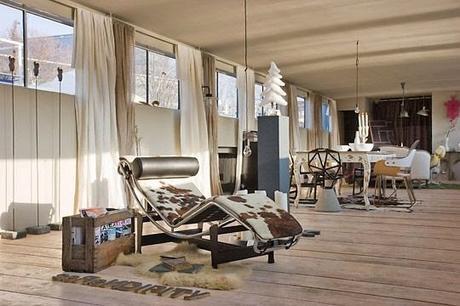 Marzo: Chaise Longue LC4