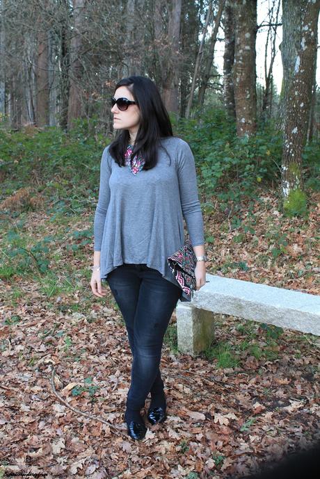 New t-shirt & etnic clutch