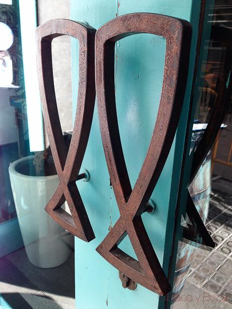 puerta Nou Cal Ramonet baco y boca