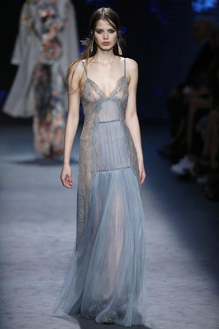 Fall 2016-17: Alberta Ferretti