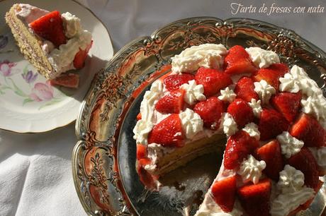 Tarta de fresas con nata,tarta de fresas