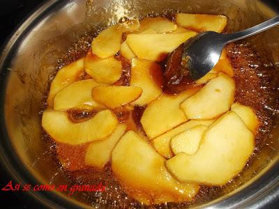 Pastel de manzana caramelizada Pastel de manzana caramelizada