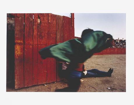 Detrás de lo visible