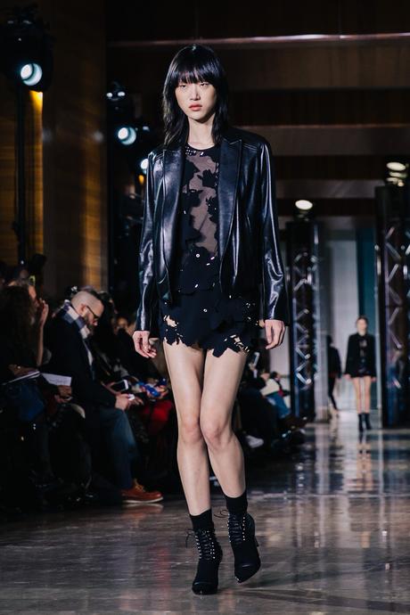 Paris_Fashion_Week-PFW-Anthony_Vaccarello_Fall_2016-Runway-49