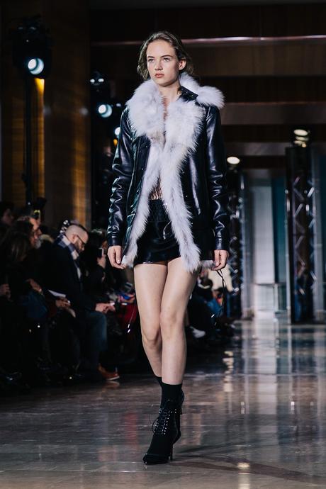 Paris_Fashion_Week-PFW-Anthony_Vaccarello_Fall_2016-Runway-36