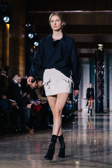 Paris_Fashion_Week-PFW-Anthony_Vaccarello_Fall_2016-Runway-40