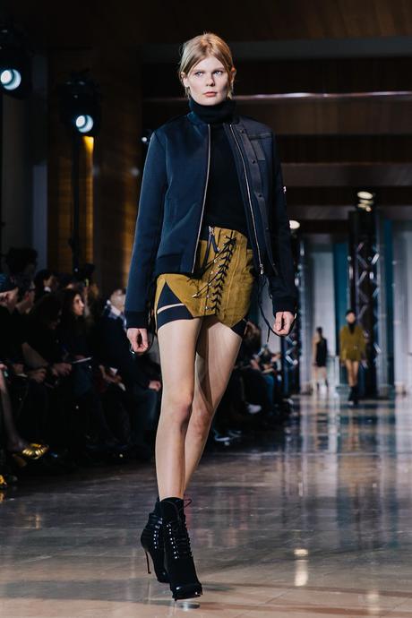 Paris_Fashion_Week-PFW-Anthony_Vaccarello_Fall_2016-Runway-12
