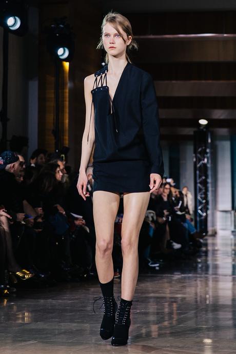 Paris_Fashion_Week-PFW-Anthony_Vaccarello_Fall_2016-Runway-34