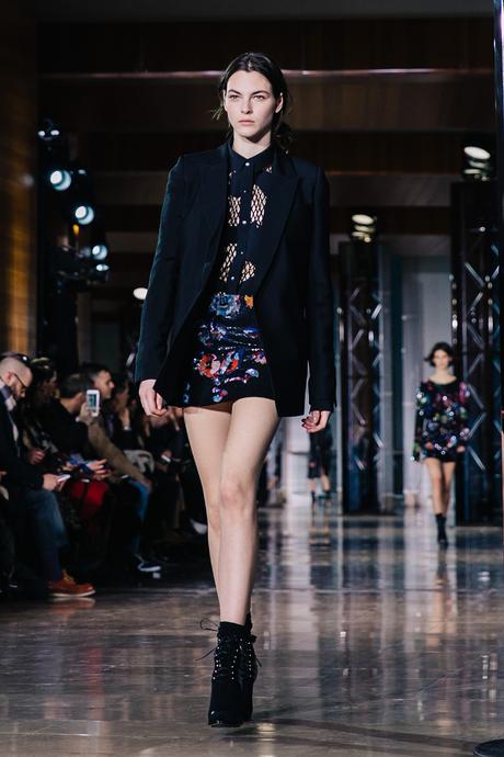 Paris_Fashion_Week-PFW-Anthony_Vaccarello_Fall_2016-Runway-51