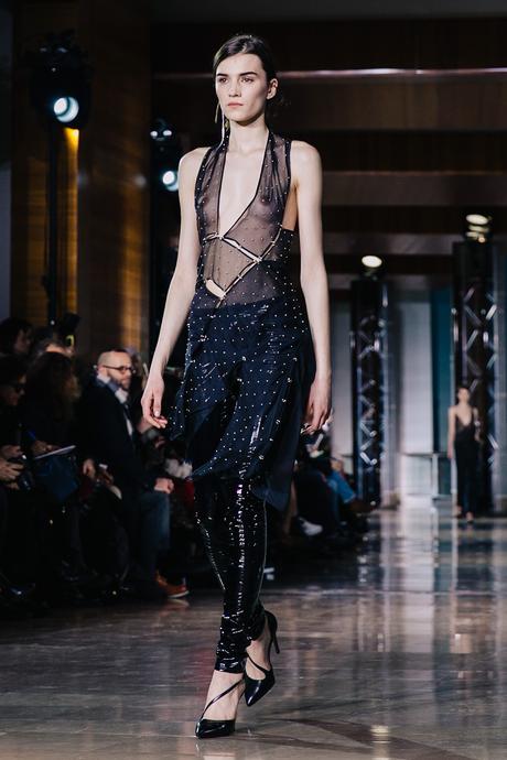 Paris_Fashion_Week-PFW-Anthony_Vaccarello_Fall_2016-Runway-28
