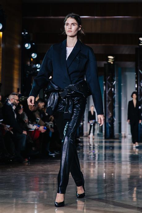 Paris_Fashion_Week-PFW-Anthony_Vaccarello_Fall_2016-Runway-5